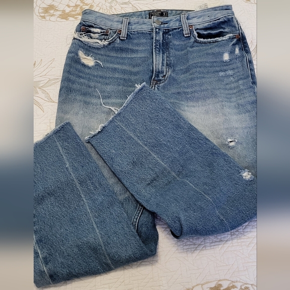 Abercrombie jeans A&F Mom jean size 29/8r - Picture 3 of 5